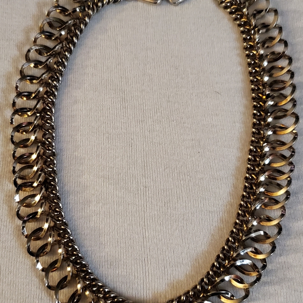 Good tone necklace